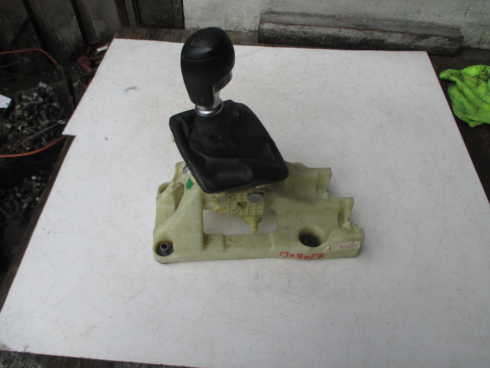 HYUNDAI I30 MK2 2014 6 SPEED GEAR STICK SELECTOR LEVER GAITER KNOB 43700A5920 BY