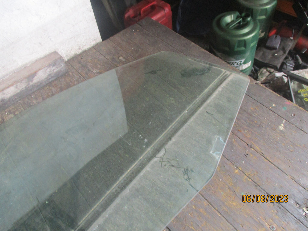 MERCEDES C CLASS 2014 W204 OSF DRIVER SIDE FRONT WINDOW GLASS