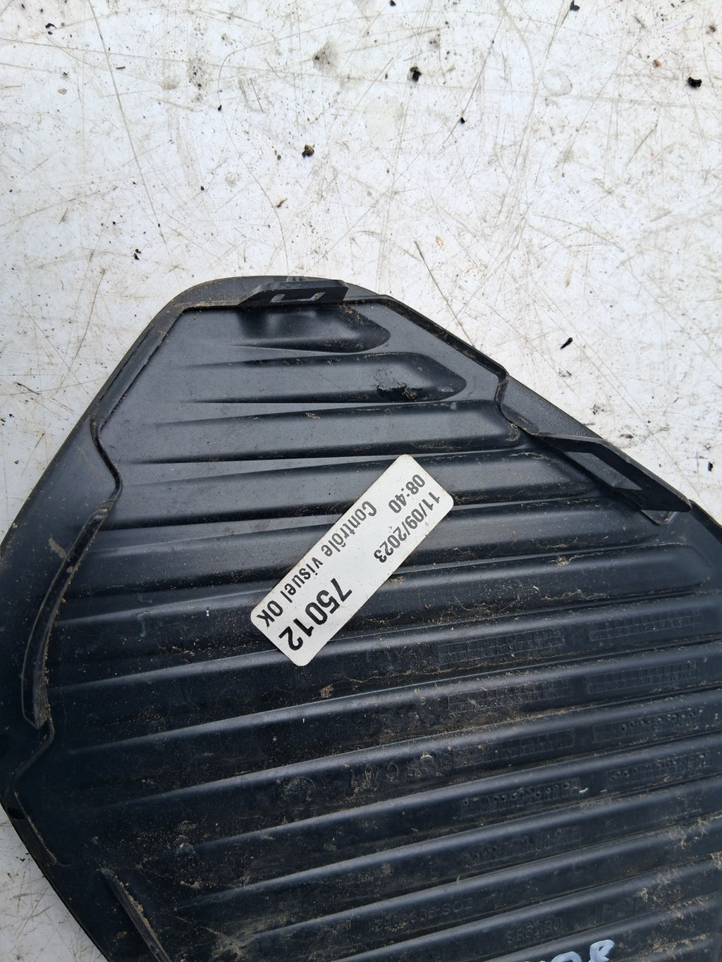 2023 PEUGEOT 5008 MK2 NSF PASSENGER SIDE FRONT LEFT GRILL TRIM 9836831877