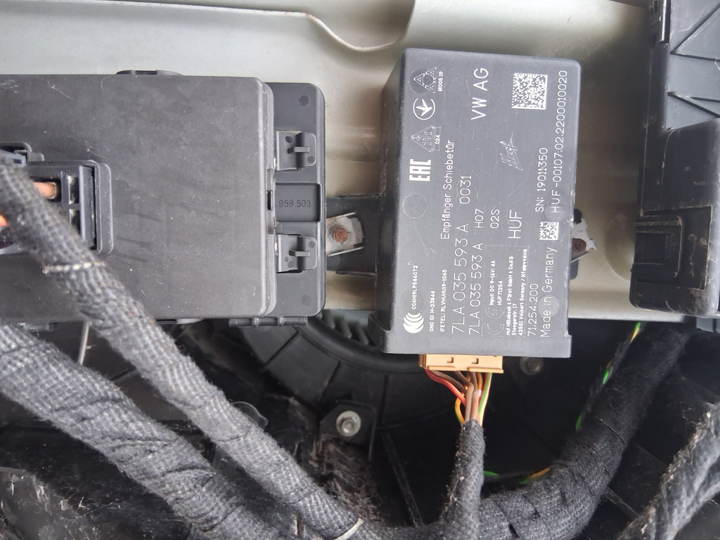 2023 VOLKSWAGEN CARAVELLE T6.1 ECU ELECTRIC SLIDING DOOR RECEIVER 7LA035593A