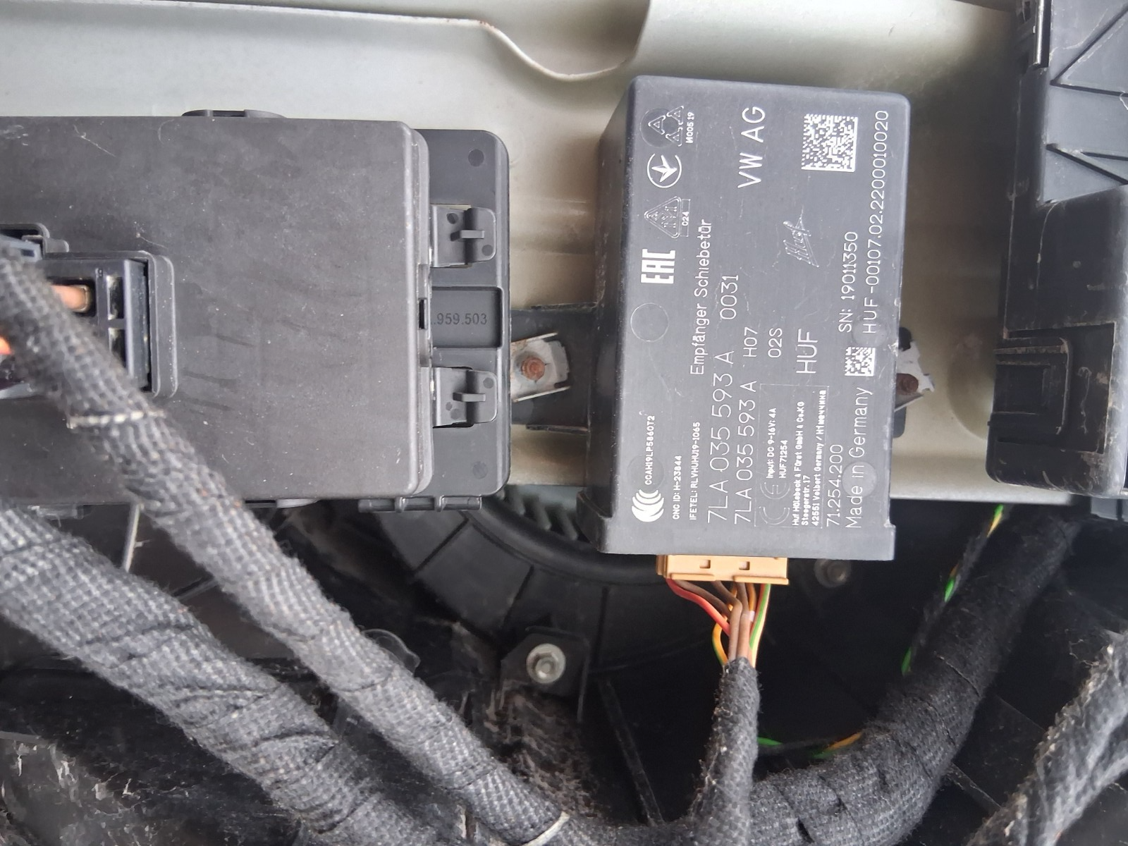 2023 VOLKSWAGEN CARAVELLE T6.1 ECU ELECTRIC SLIDING DOOR RECEIVER 7LA035593A