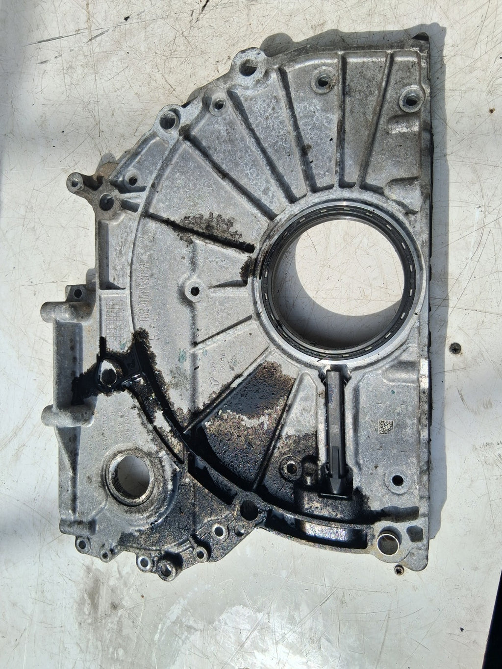 2018 BMW X1 F48 2.0 DIESEL TIMING CHAIN COVER 8514001