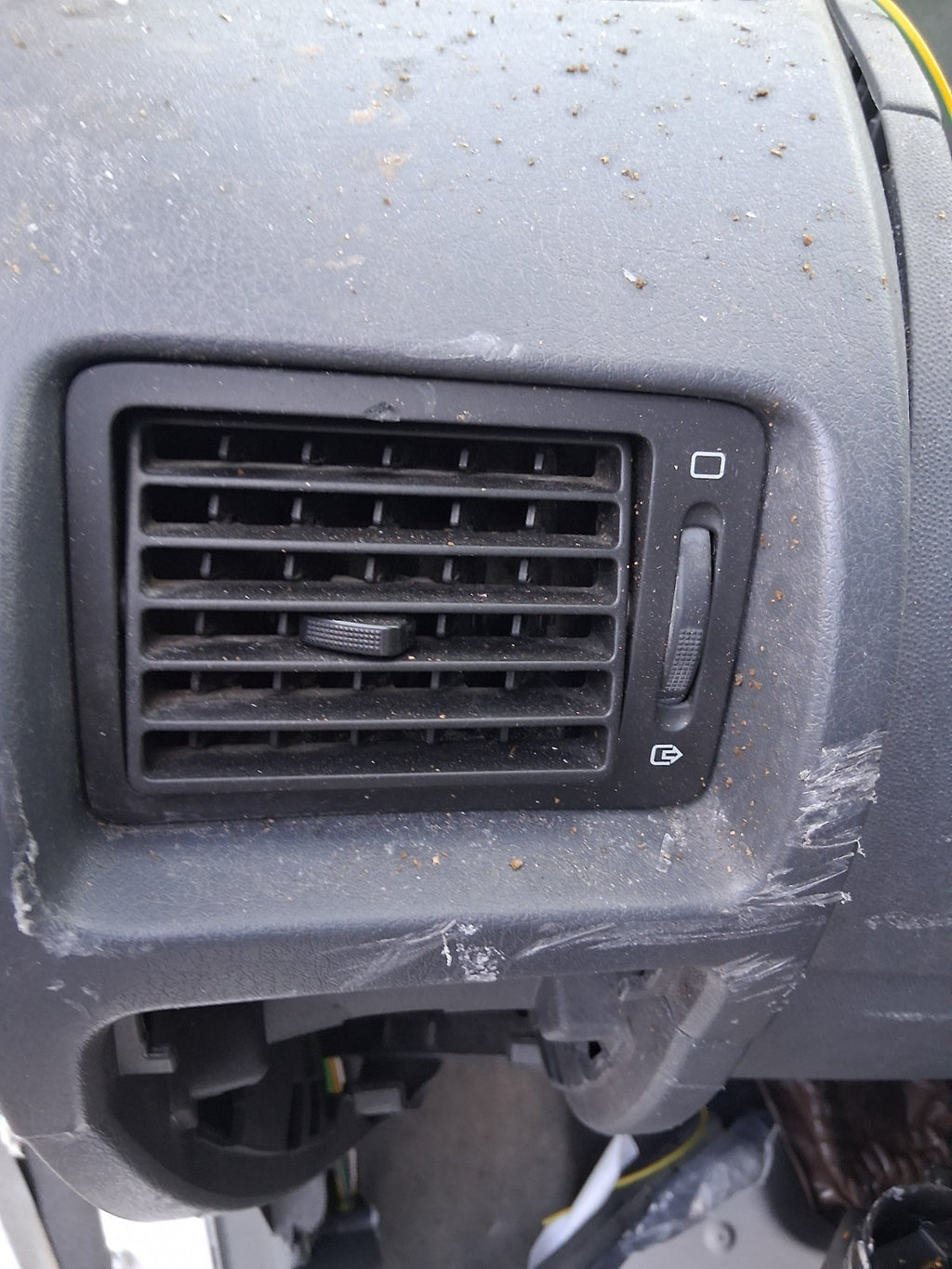 2016 CITROEN DISPATCH MK2 NSF PASSENGER SIDE FRONT LEFT AIR VENT