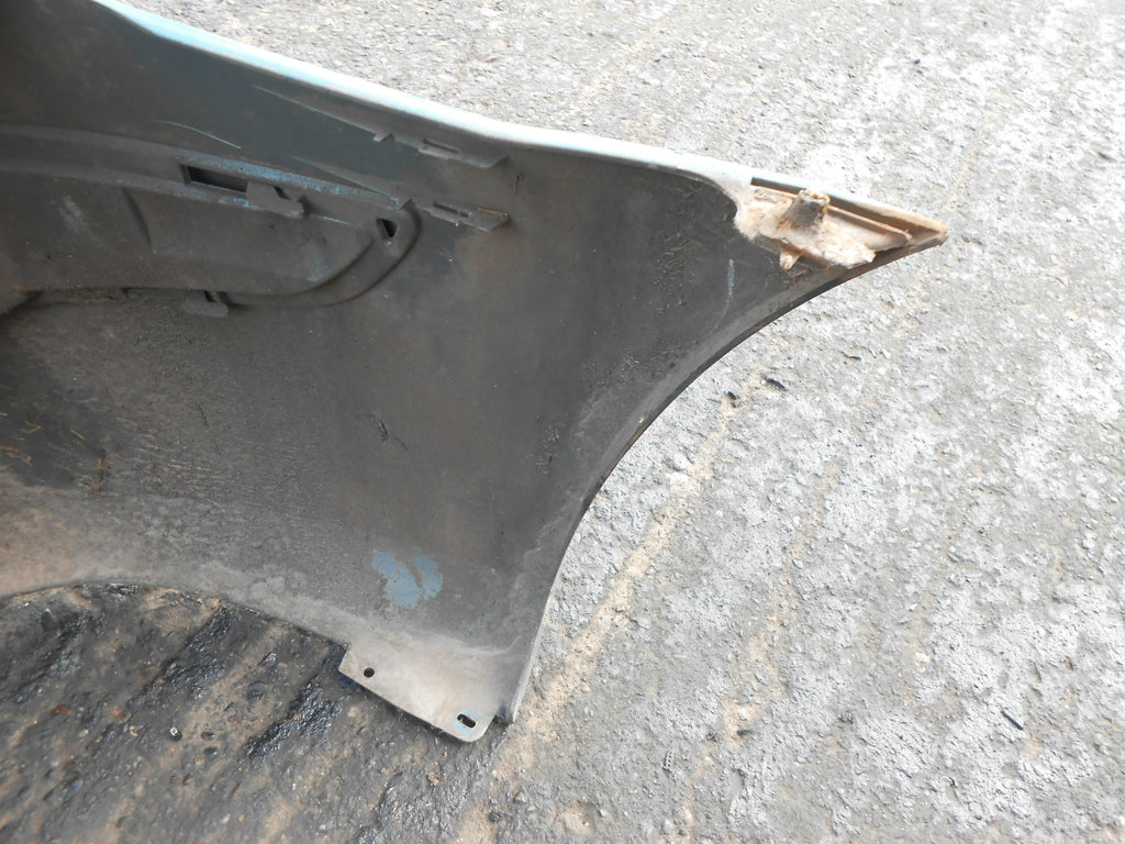 MAZDA PREMACY 1999 COMPLETE REAR BUMPER GREEN