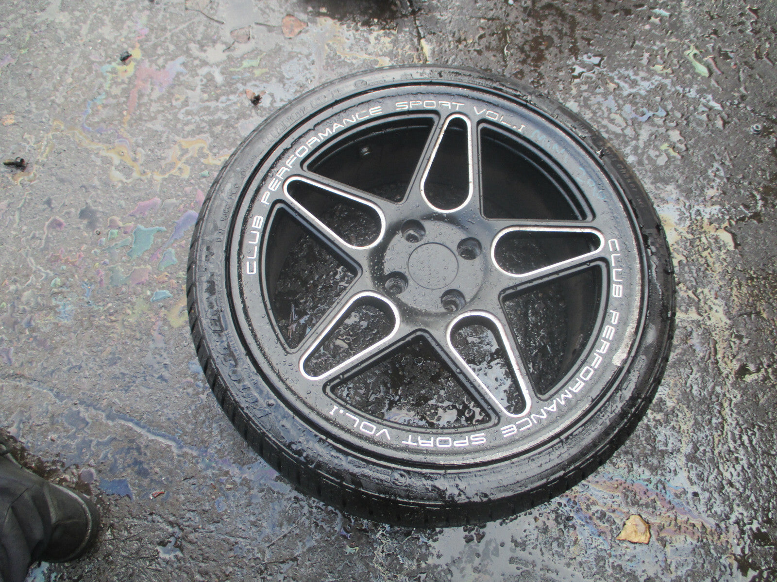 MINI COOPER 2010 17 INCH ALLOY WHEEL WITH TYRE 205/40R17