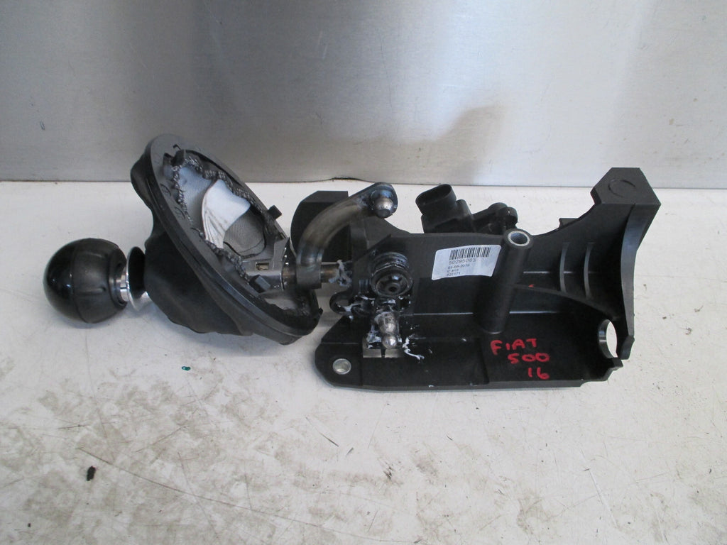 FIAT 500 2016 5 SPEED MANUAL GEARSTICK GEARSHIFTER 50295083