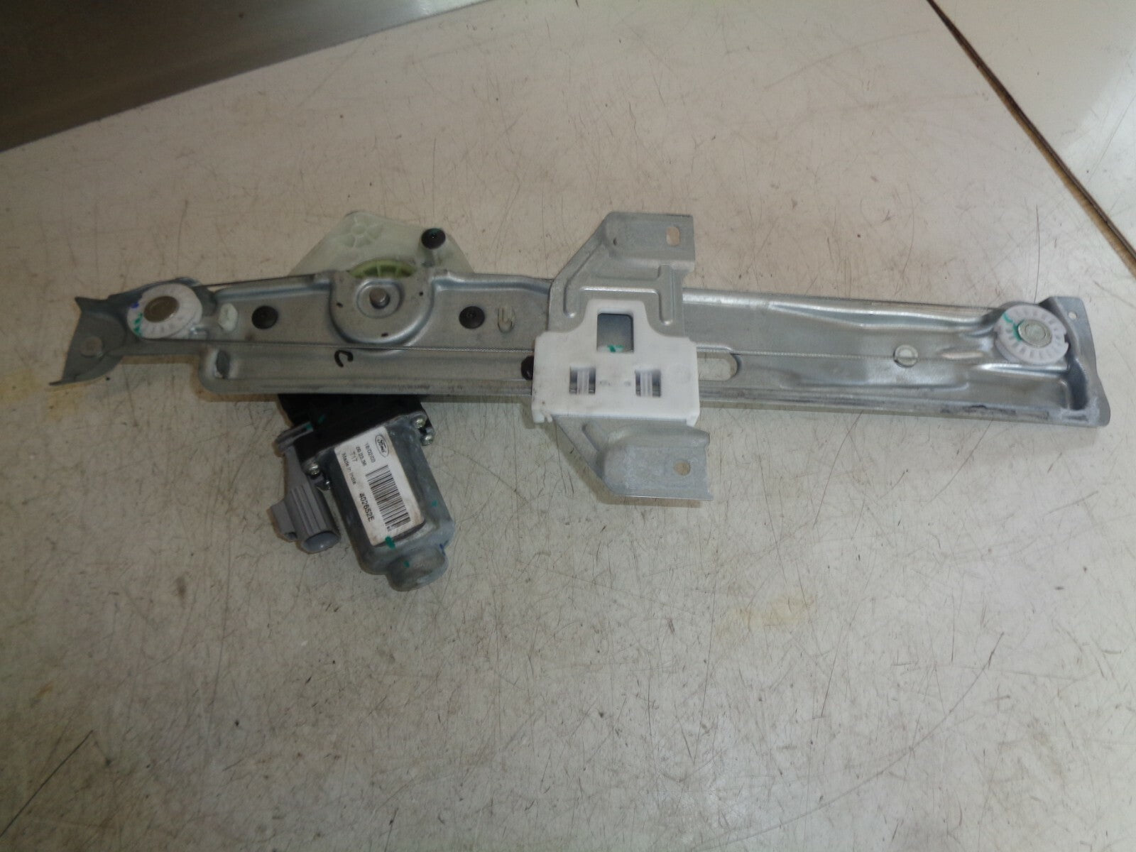 FORD KA+ PLUS MK3 2018 COMPLETE NSR PASSENGER SIDE REAR DOOR REGULATOR
