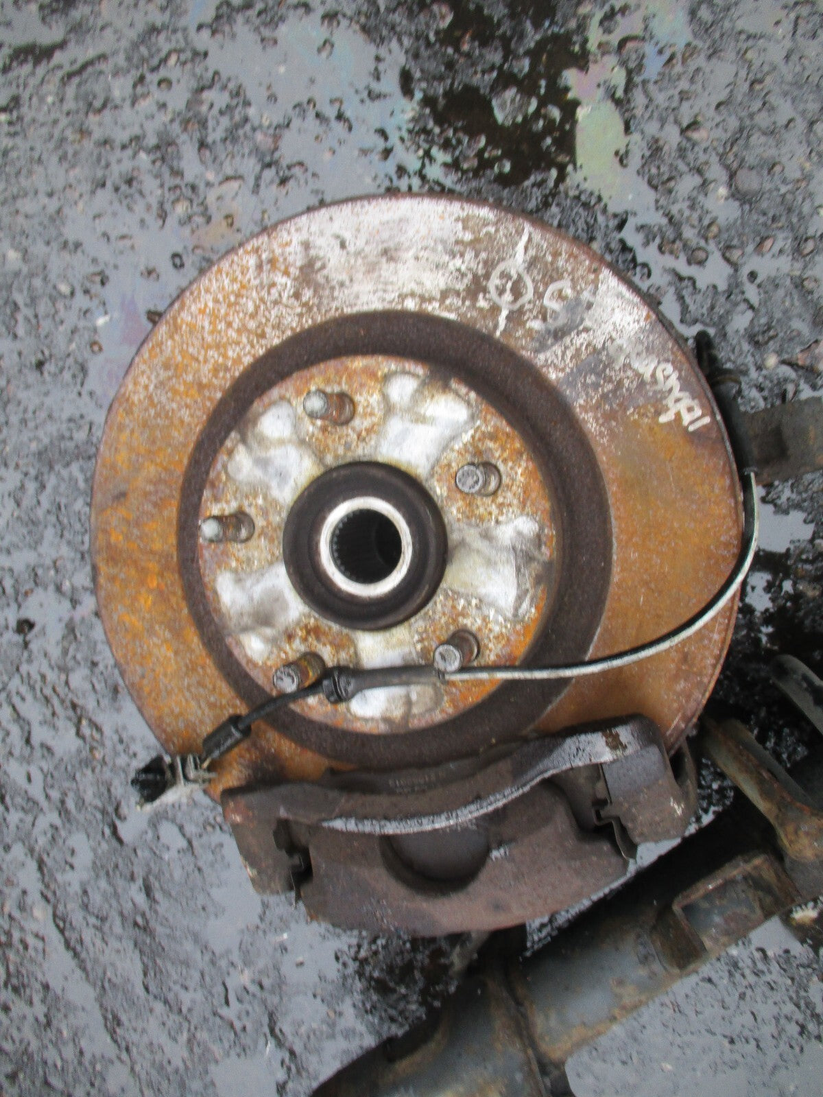 NISSAN QASHQAI J10 2011 1.5 DIESEL OSF DRIVER FRONT HUB & SHOCK ABSORBER
