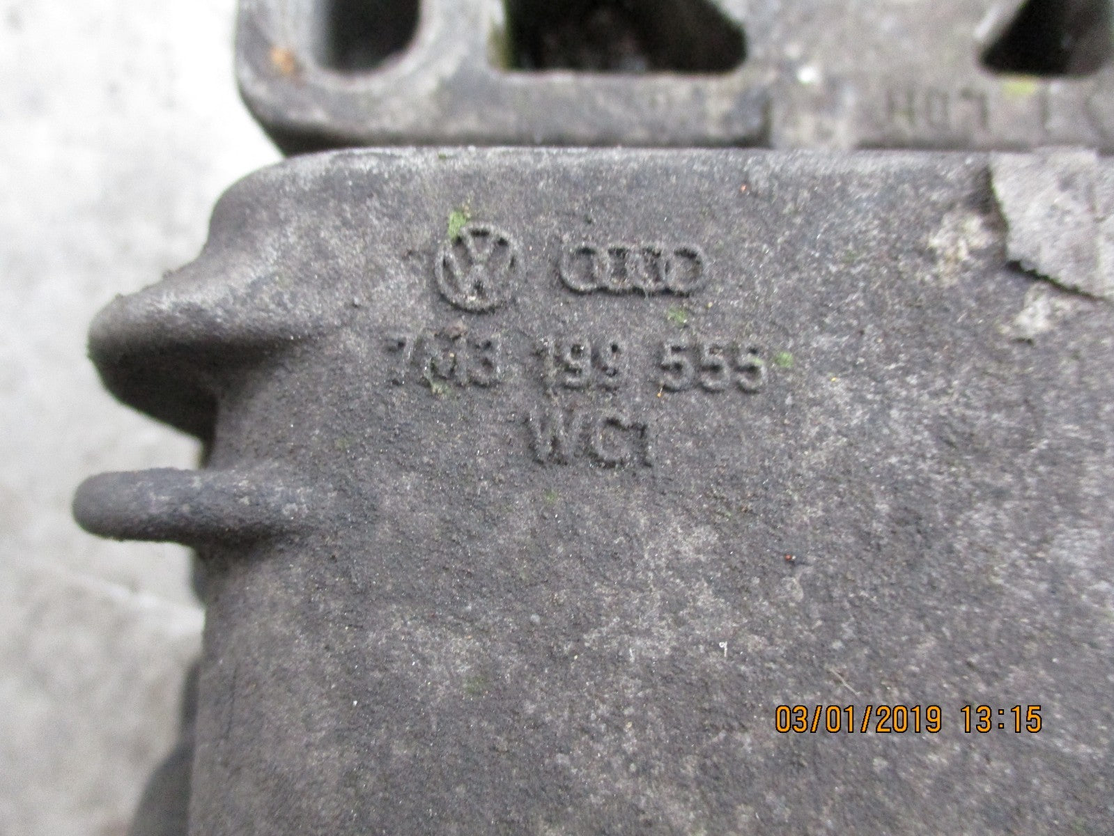 VOLKSWAGEN AUDI ENGINE MOUNT 7M3 199 555