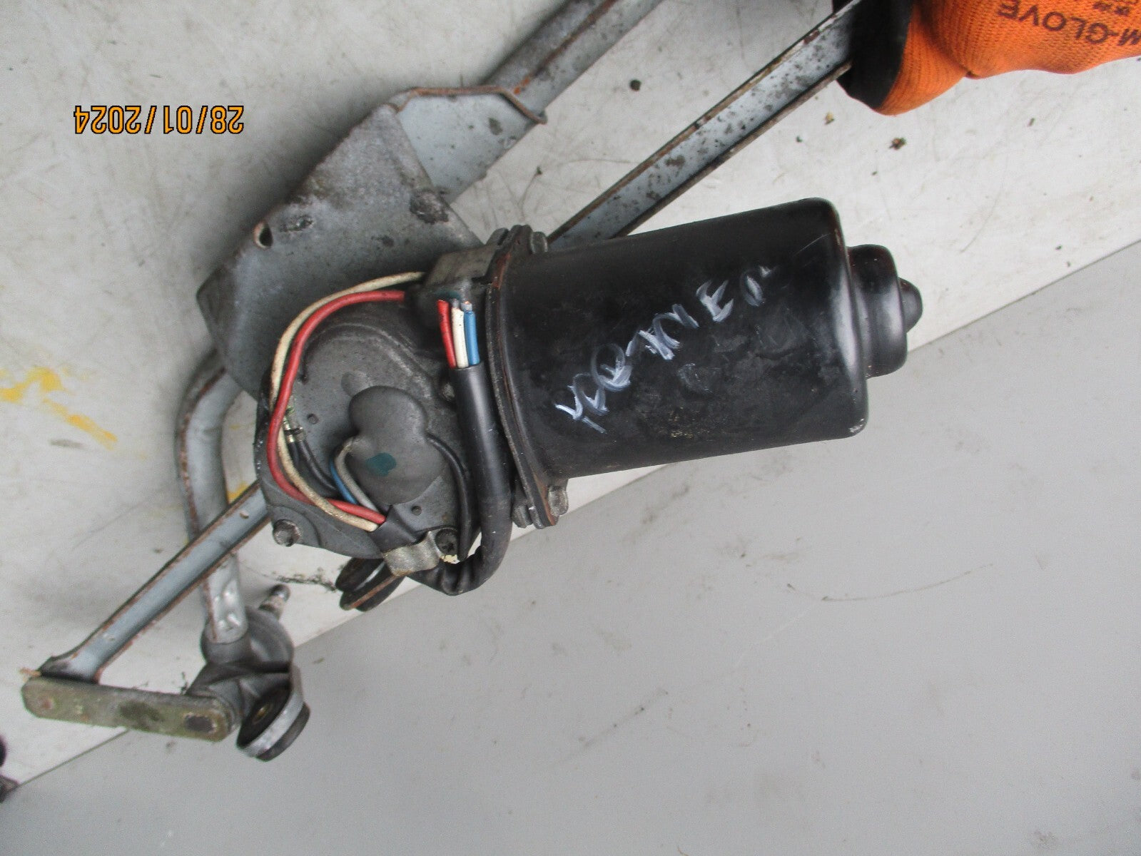 PEUGEOT EXPERT MK1 2004 FRONT WINDSCREEN WIPER MOTOR & LINKAGES