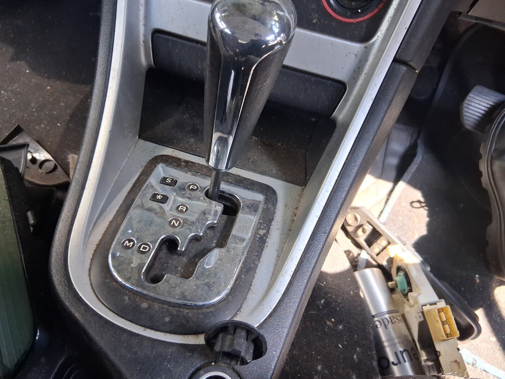 2006 PEUGEOT 307 1.5 PETROL AUTOMATIC GEAR STICK GEAR SHIFTER GEAR LEVER