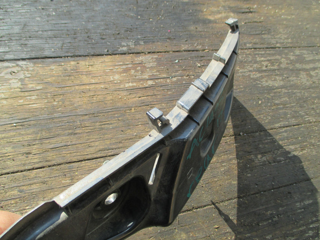 MERCEDES BENZ A CLASS W176 2018 REAR DRIVER SIDE BUMPER BRACKET A1768850265