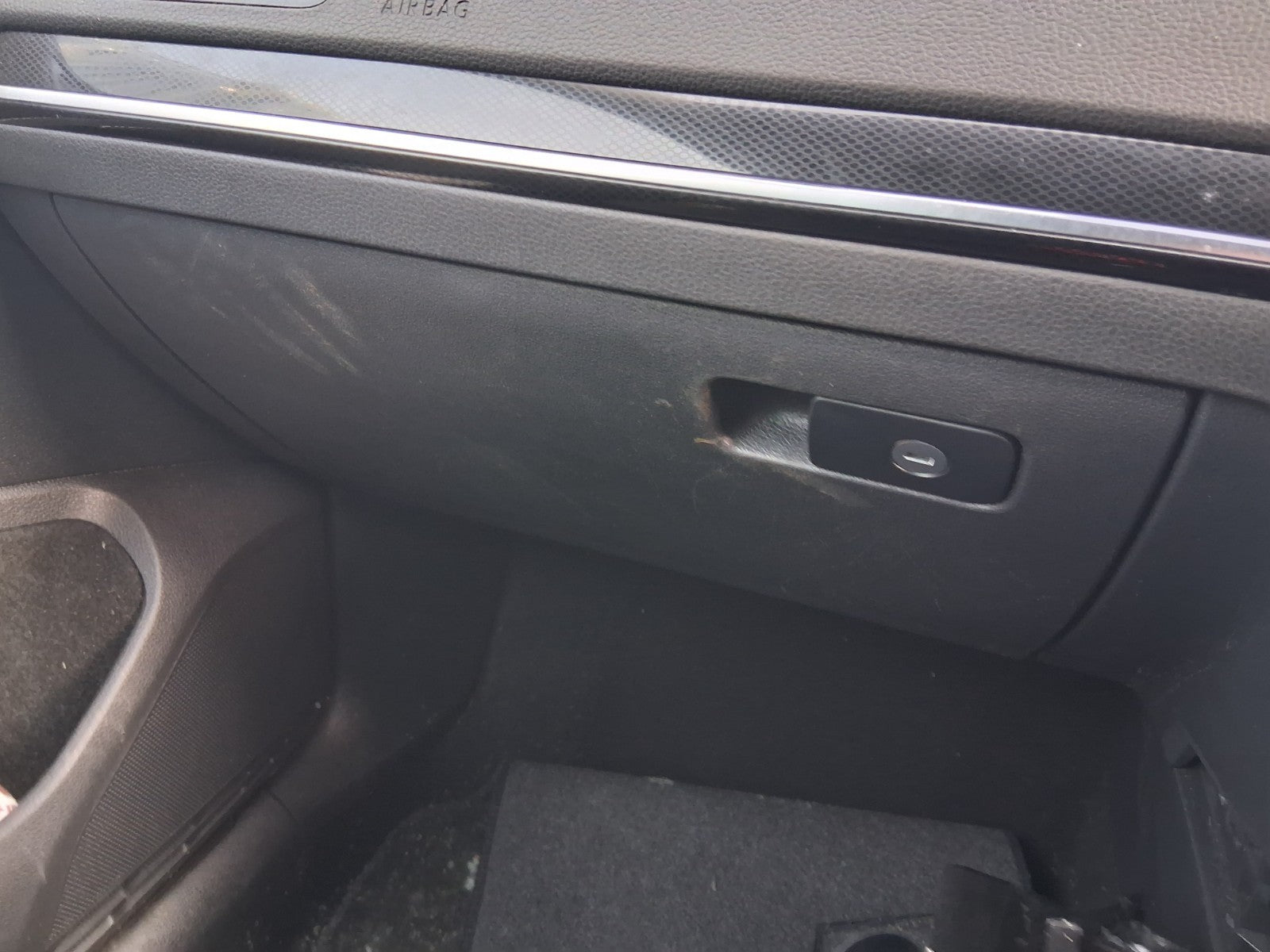 2016 VOLKSWAGEN GOLF MK7 FRONT DASHBOARD GLOVE BOX STORAGE COMPARTMENT