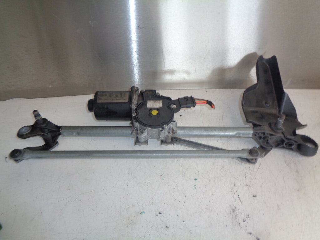 BMW 3 SERIES F30 2015 FRONT WINDSCREEN WIPER MOTOR & LINKAGES 7267504
