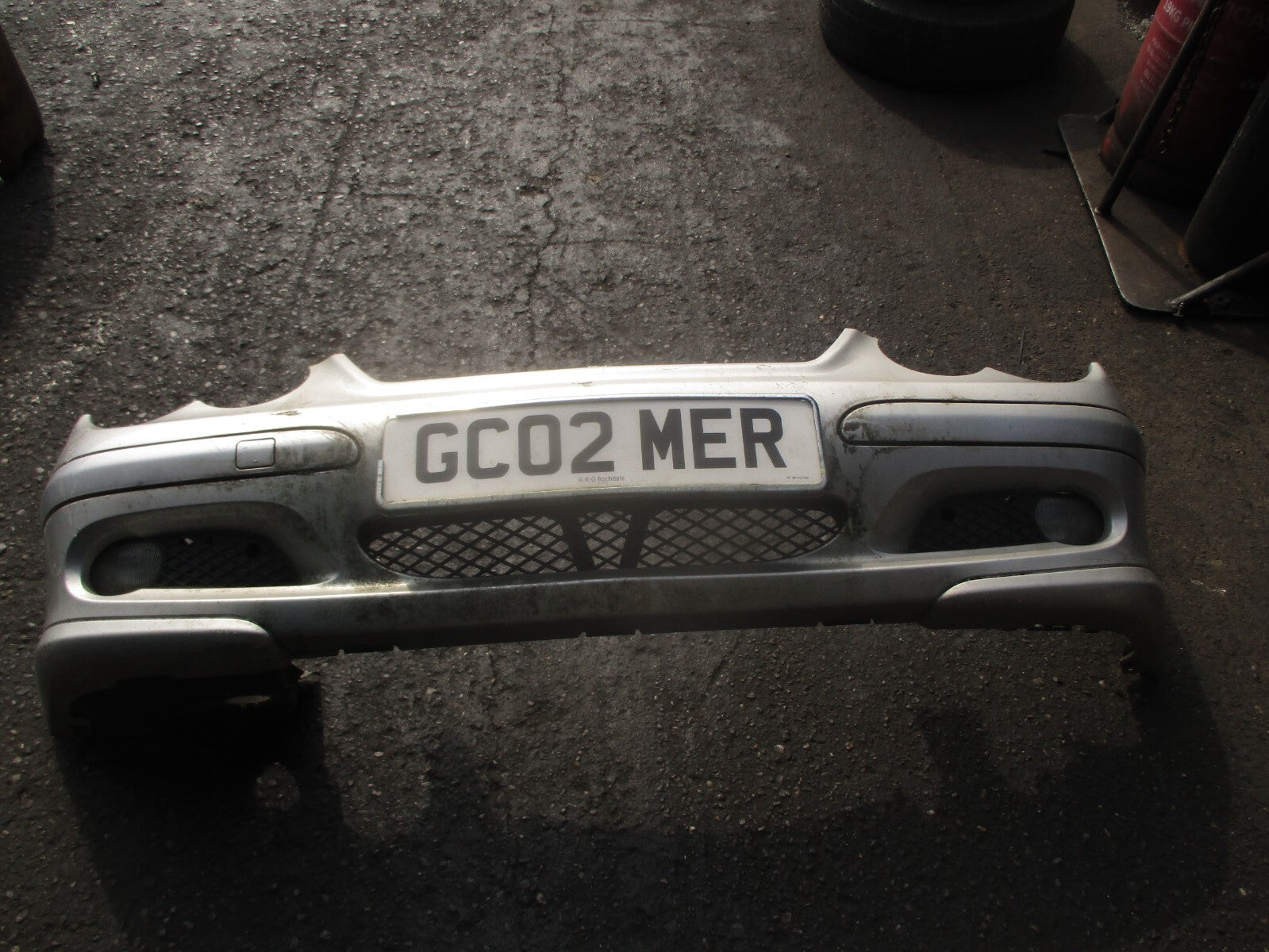 2002 MERCEDES C CLASS COUPE CL203 FRONT BUMPER WITH GRILLES SILVER