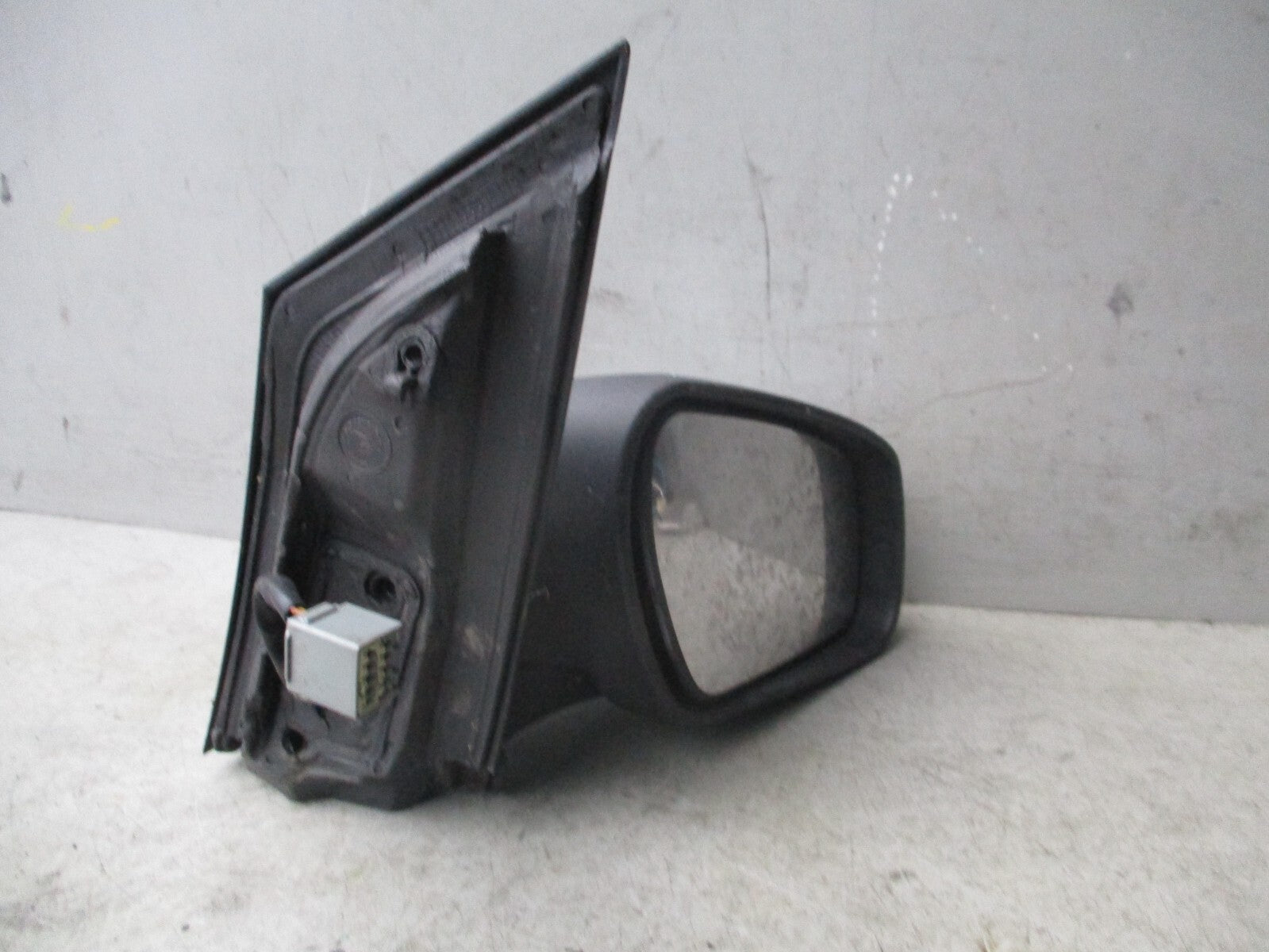 2007 FORD FOCUS MK2 HATCHBACK OSF DRIVER SIDE WING MIRROR CRACKED