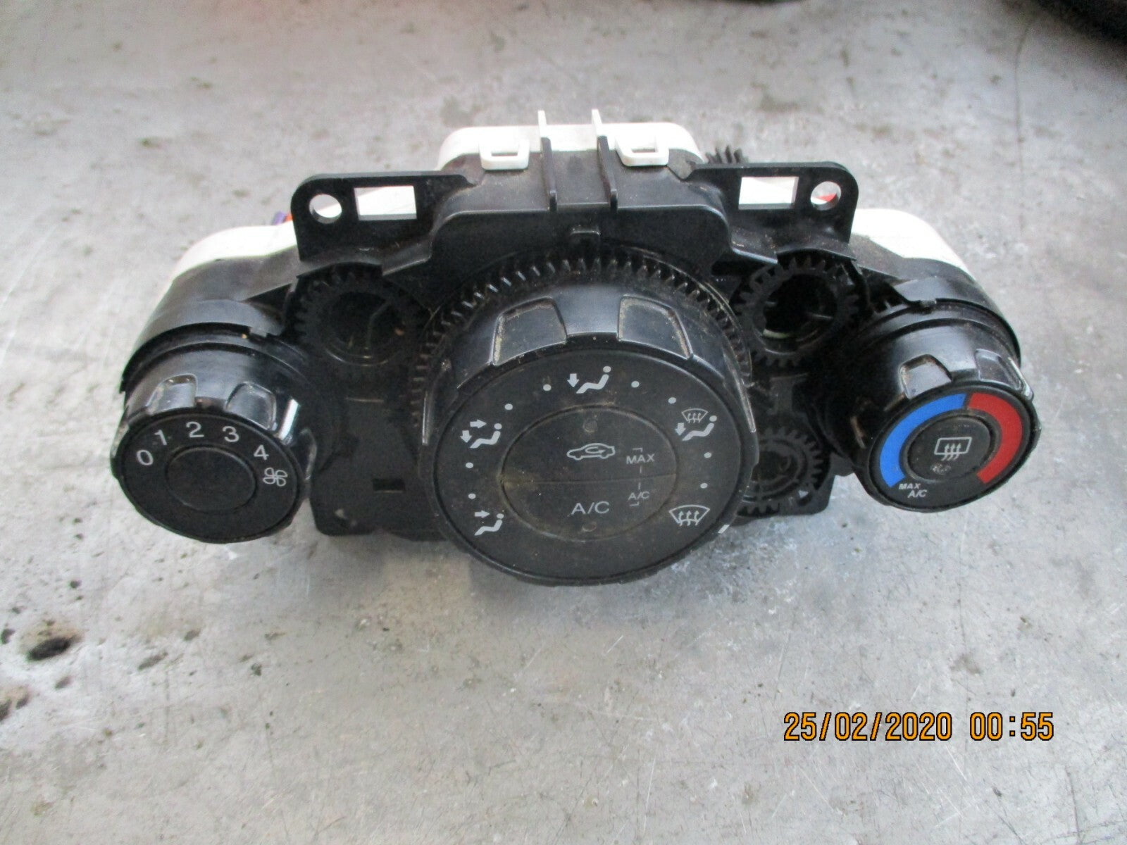 FORD FIESTA MK7 2014 HEATER CLIMATE CONTROL AC SWITCHES PANEL 8A6118549