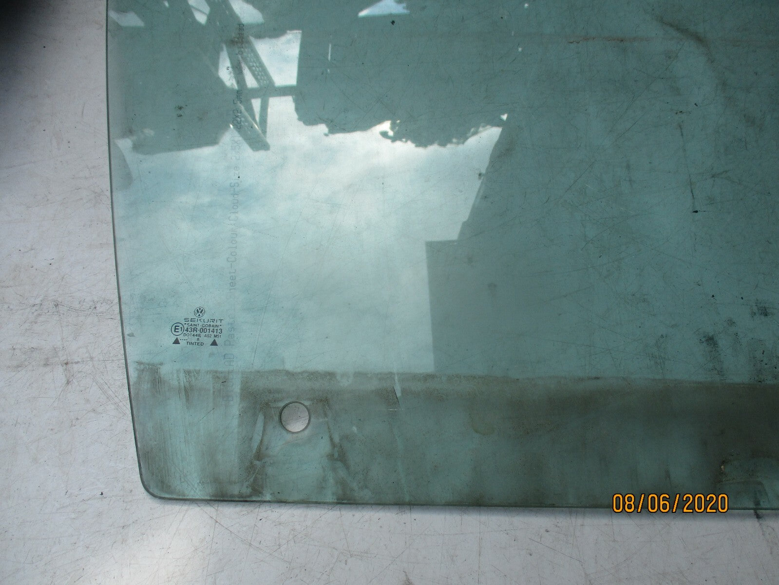 VOLKSWAGEN GOLF CABRIO MK3 1998 OSF DRIVER FRONT DOOR WINDOW GLASS 43R-001413