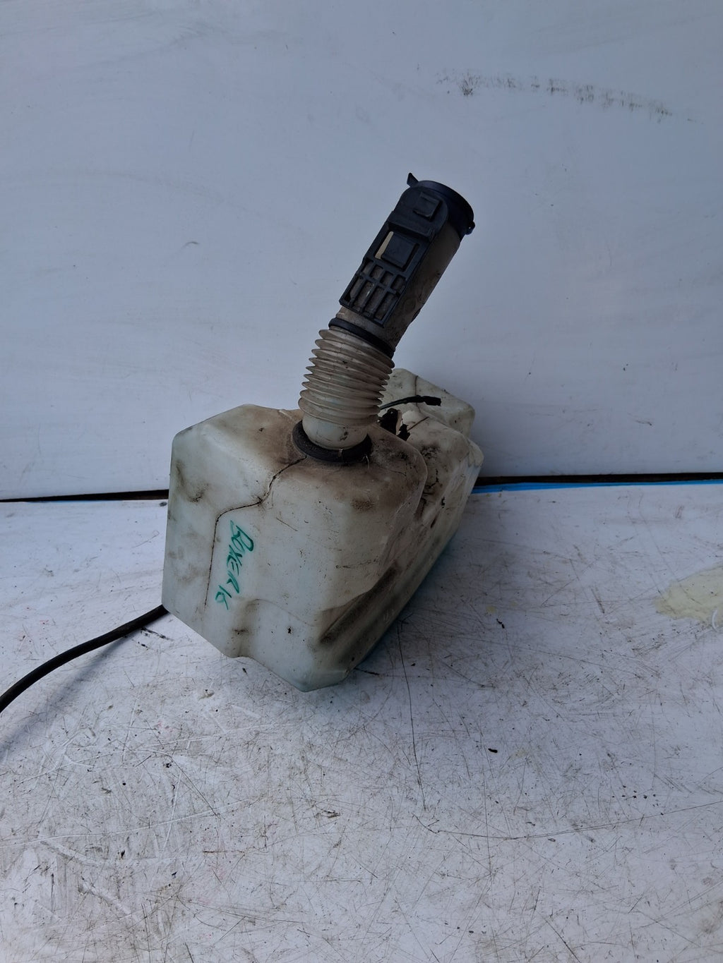 2016 PEUGEOT BOXER FRONT WINDSCREEN WASHER BOTTLE TANK B805