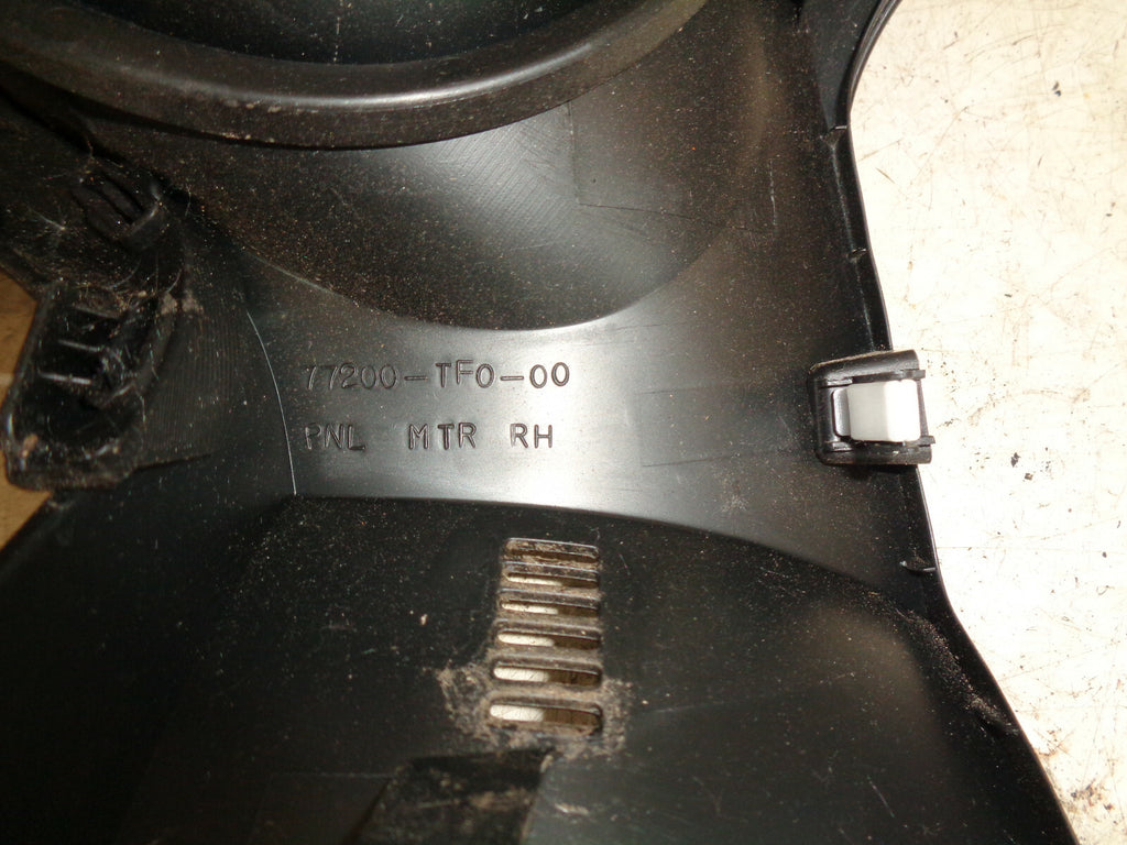HONDA JAZZ MK3 2015 CENTE DASH SPEEDOMETER SURROUND 77200 TF0 00
