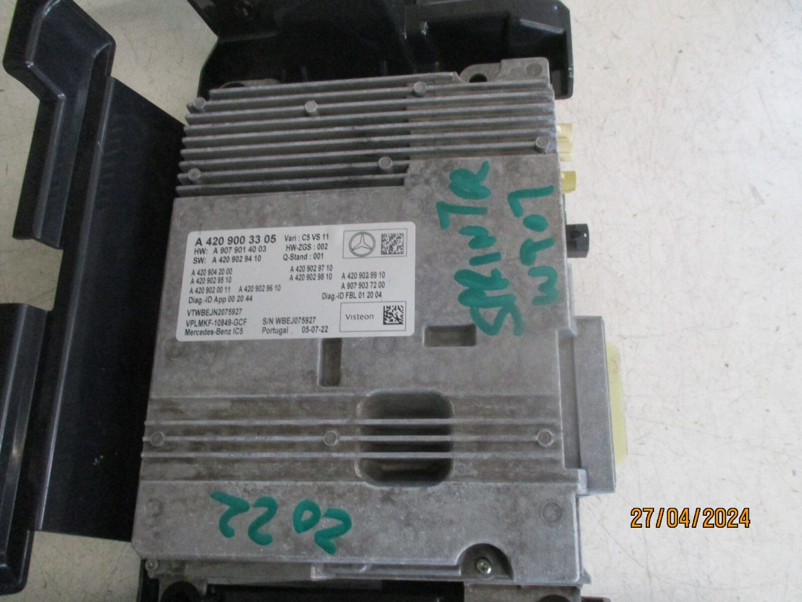 MERCEDES BENZ SPRINTER 2022 W907 RADIO STEREO HEAD UNIT A4209003305
