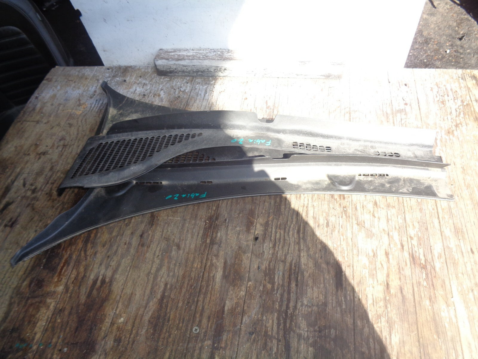SKODA FABIA 2020 MK3 NJ FRONT WINDSCREEN SCUTTLE PANEL TRIM 6V1819415