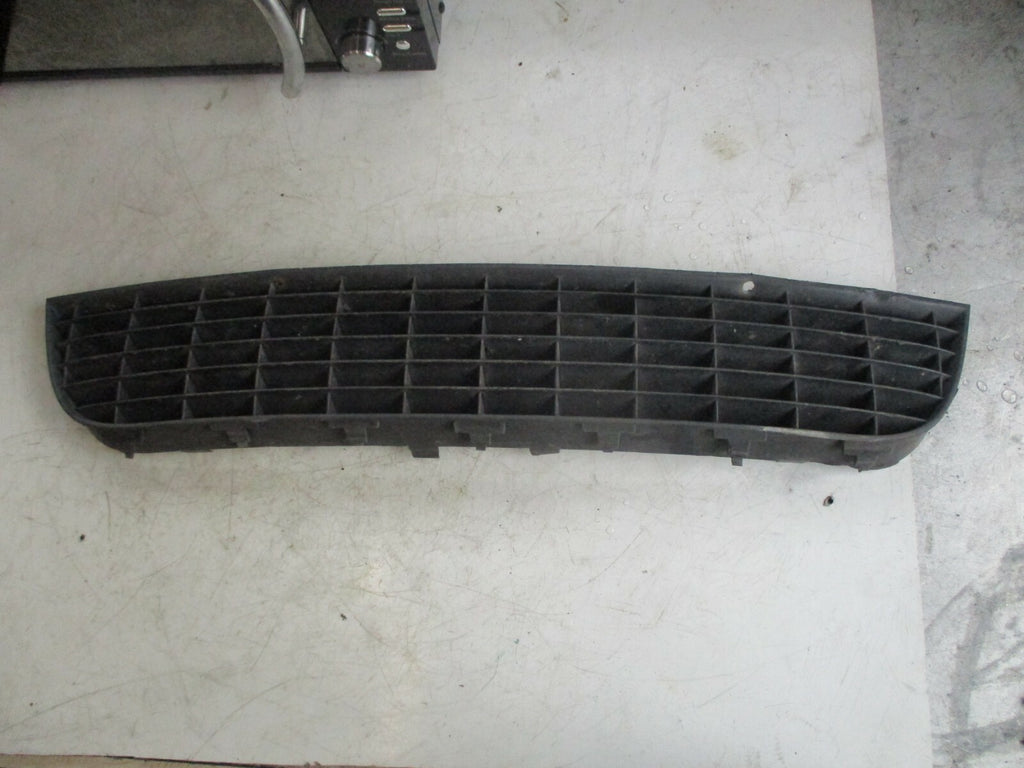 FIAT GRANDE PUNTO 199 FRONT BUMPER LOWER PLASTIC GRILL PANEL