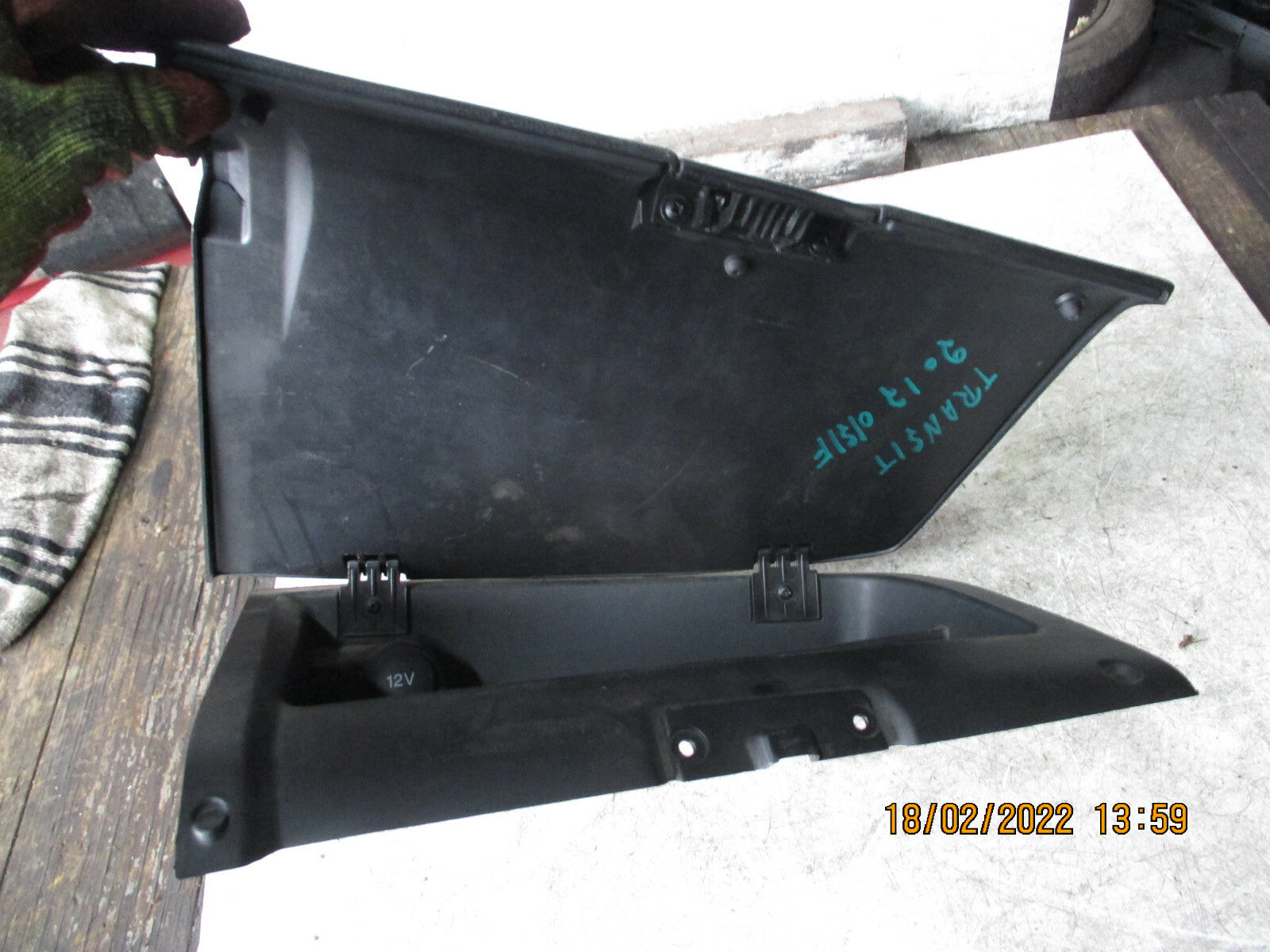 FORD TRANSIT MK7 2012 SMALL STORAGE COMPARTMENT GLOVEBOX 12V SOCKET 9C11V06203A