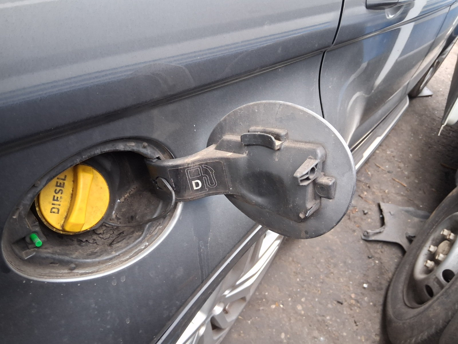 2016 RANGE ROVER EVOQUE L538 FUEL FILLER FLAP CORRIS GREY LRC 873
