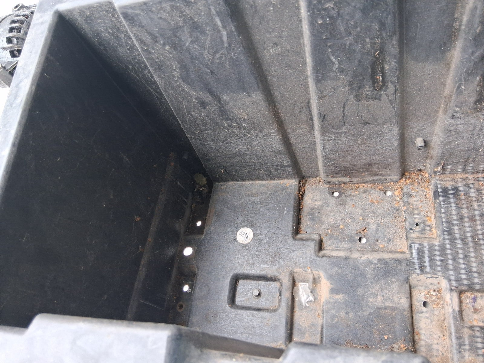2021 MERCEDES BENZ SPRINTER W907 BATTERY BOX A9106108300