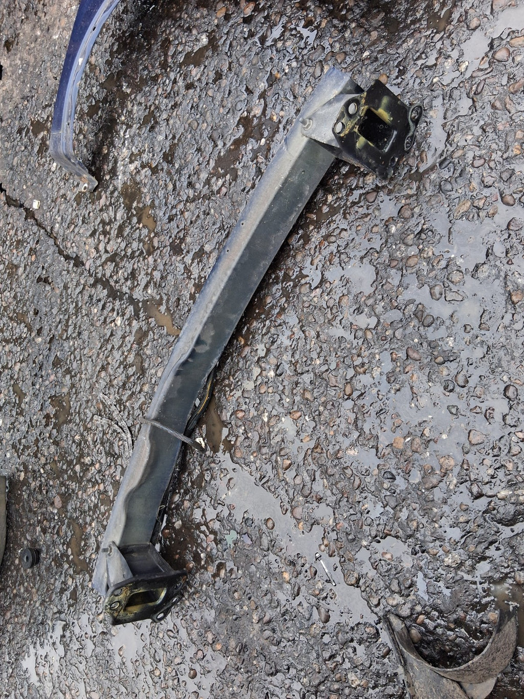 2005 VAUXHALL CORSA C FRONT BUMPER CRASH BAR REINFORCEMENT BAR