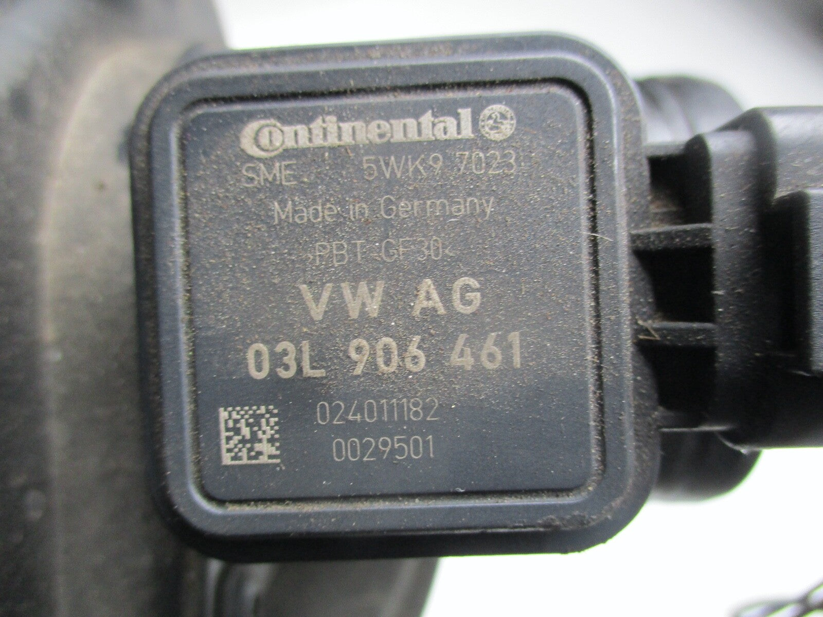 AUDI A3 8V (MK3) 1.6 TDI MASS AIR FLOW METER AND BOX 03L906461