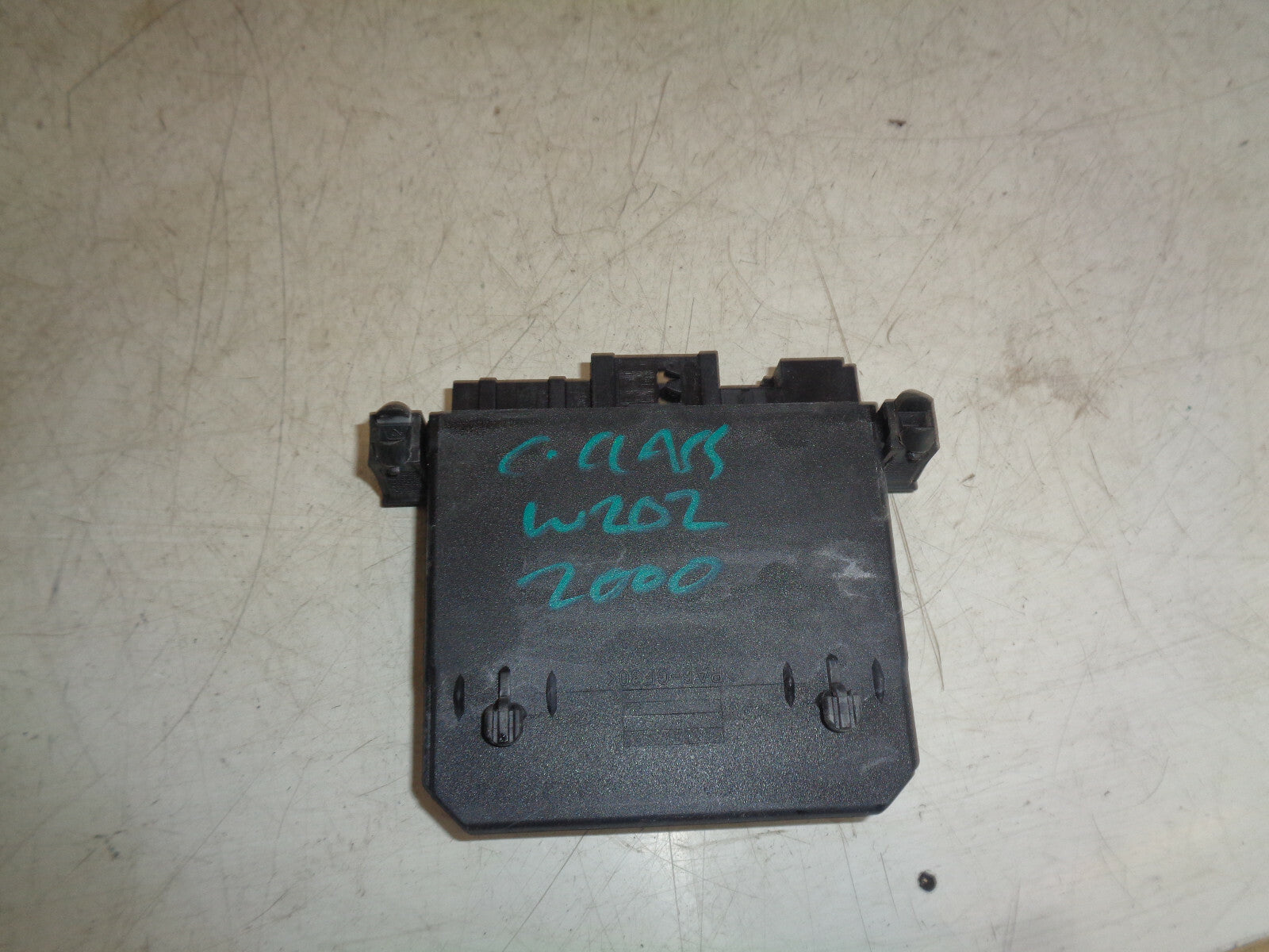 MERCEDES BENZ C CLASS W202 FRONT DOOR CONTROL UNIT ECU 2108207526