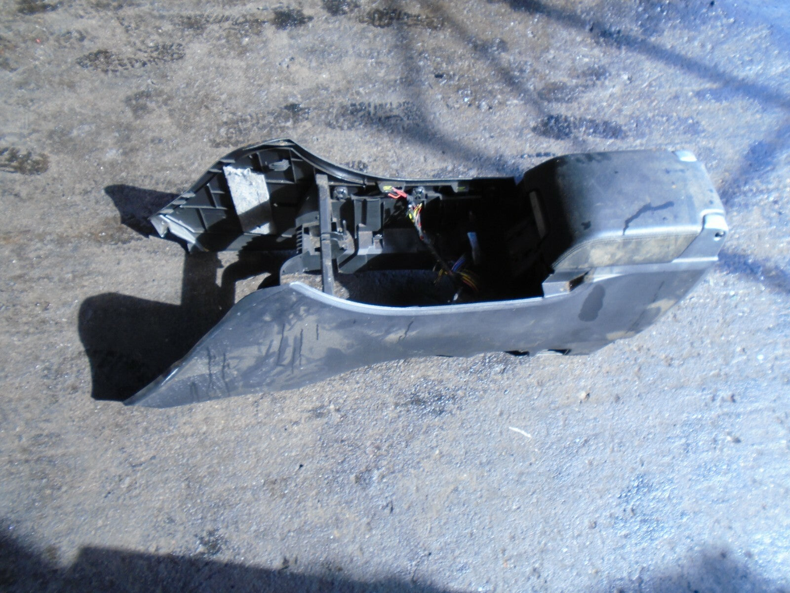 RANGE ROVER 2005 CENTRE CONSOLE WITH ARMREST