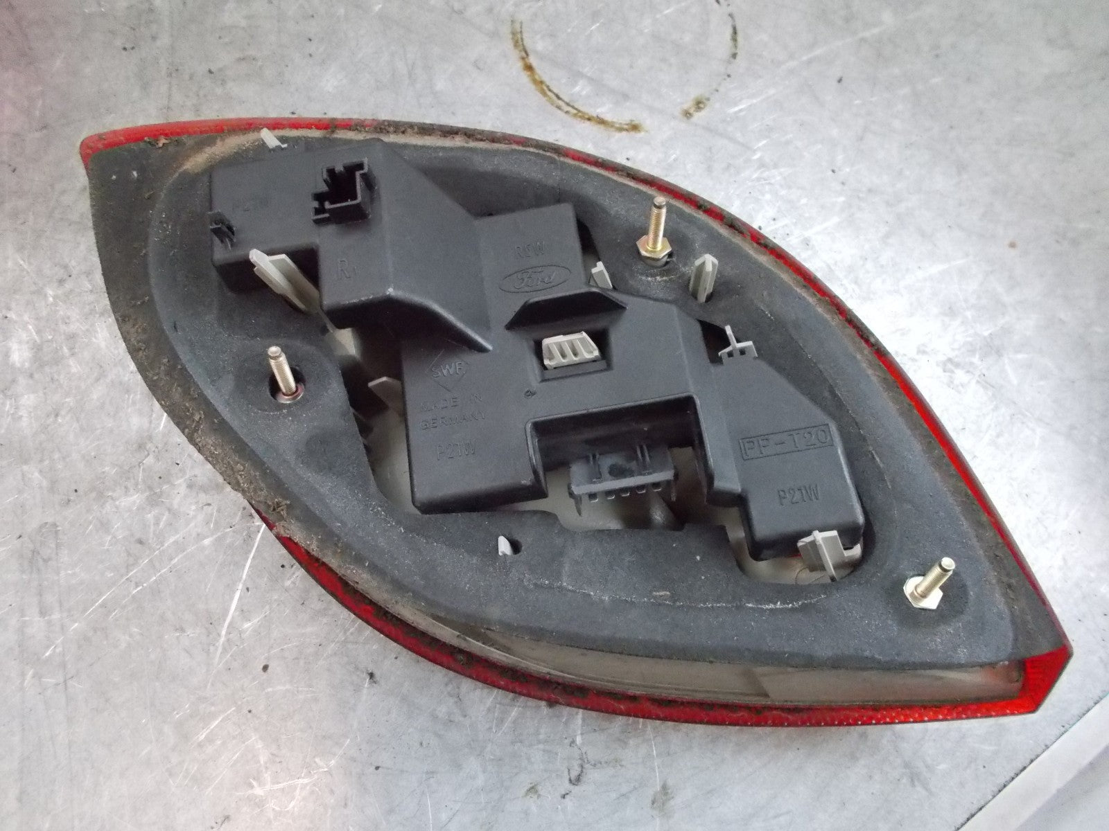 2008 FORD KA 3DR OSR DRIVERS SIDE REAR LIGHT TAIL LIGHT 97KG13N004AB