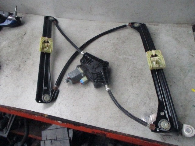 2017 VW GOLF MK7 OSF DRIVER SIDE FRONT WINDOW MOTOR & REGULATOR 5Q0959802C