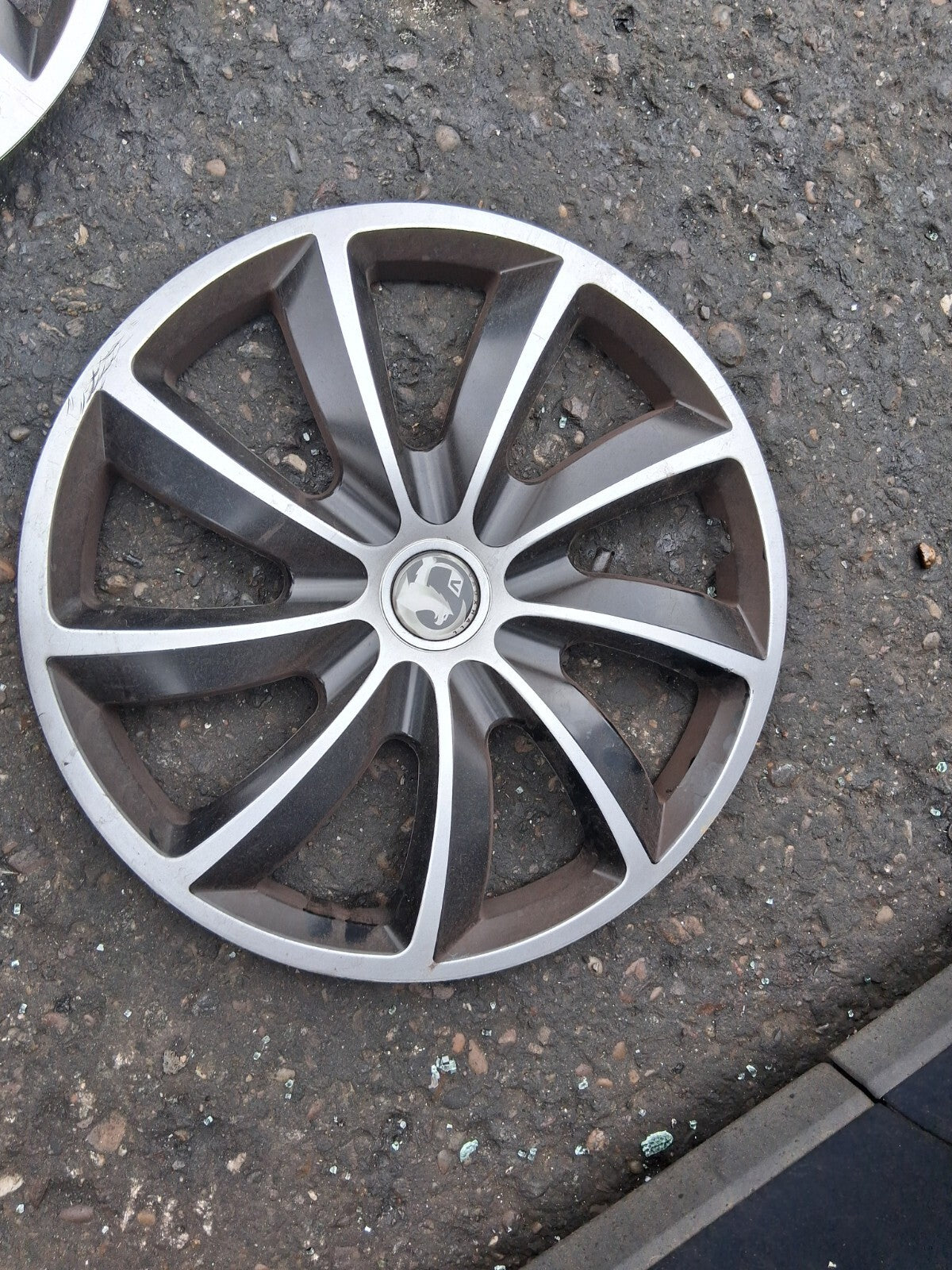 2011 VAUXHALL INSIGNIA MK1 17 INCH WHEEL TRIM HUB CAP COVER SET