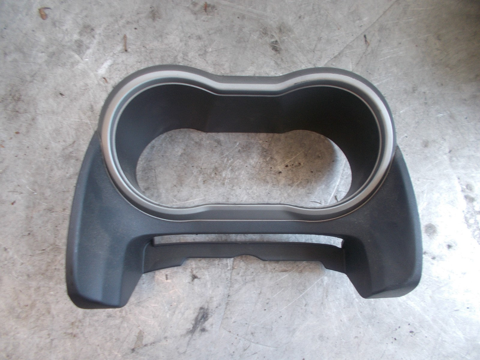 NISSAN NOTE E11 2008 1.4 SPEEDOMETER SURROUND TRIM 682409U000