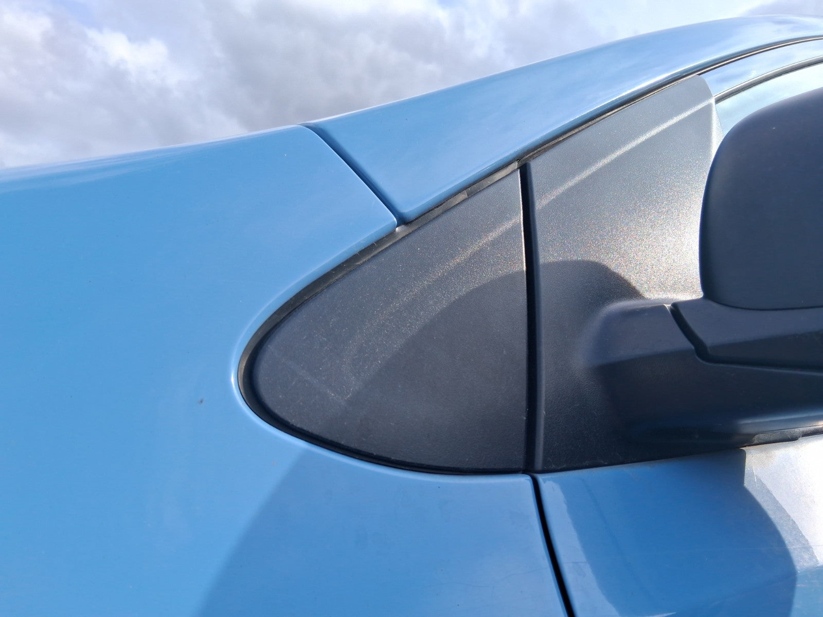 2019 KIA PICANTO MK3 NSF PASSENGER SIDE FRONT WING TRIM MOULDING