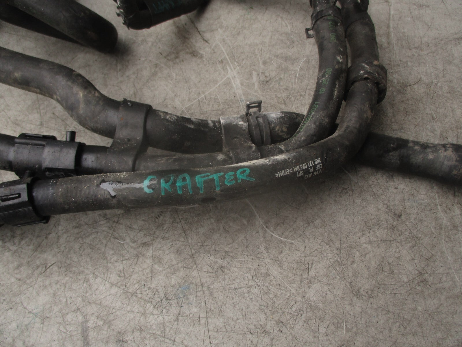2021 VOLKSWAGEN CRAFTER MK2 2.0 DIESEL COOLANT HOSE & WATER PUMP 2N0121096BM