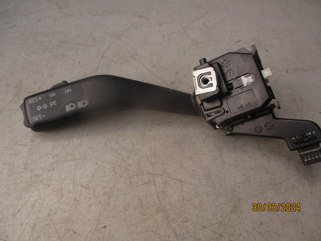 2005 VOLKSWAGEN GOLF MK5 WIPER AND INDICATOR STALKS 1K0953519A 1K0953513A