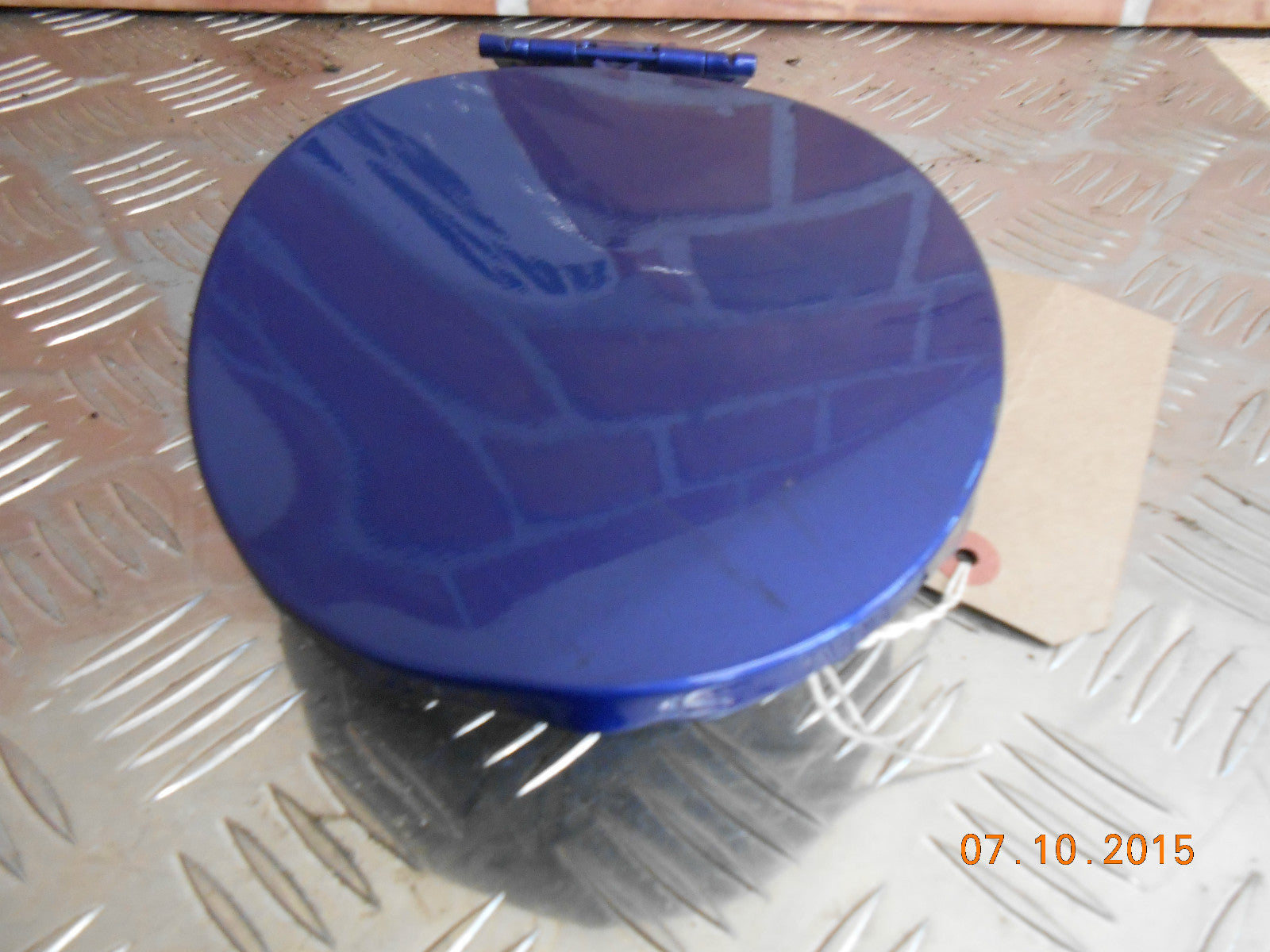 MAZDA 2 DE 2009 3DR PETROL FUEL FILLER DOOR CAP COVER IN DARK METALLIC BLUE D651