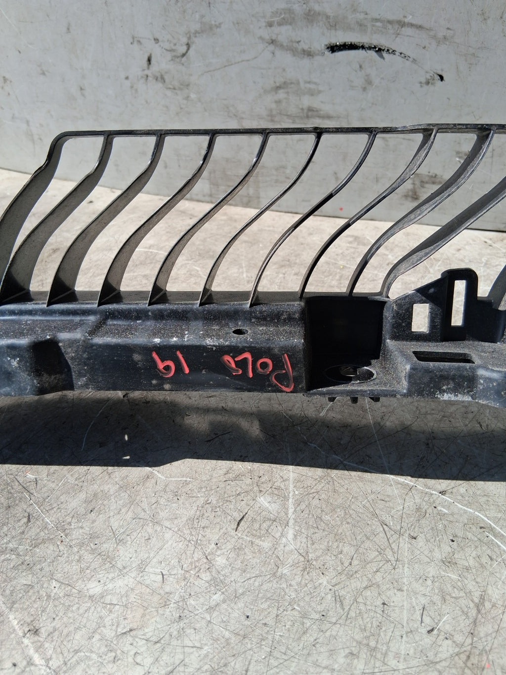 2019 VOLKSWAGEN POLO REAR BUMPER BRACKET