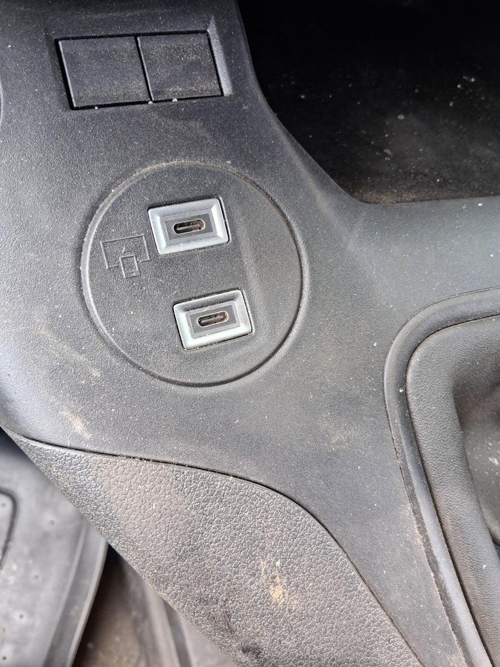 2024 TOYOTA PROACE CITY TYPE C USB CHARGING PORT