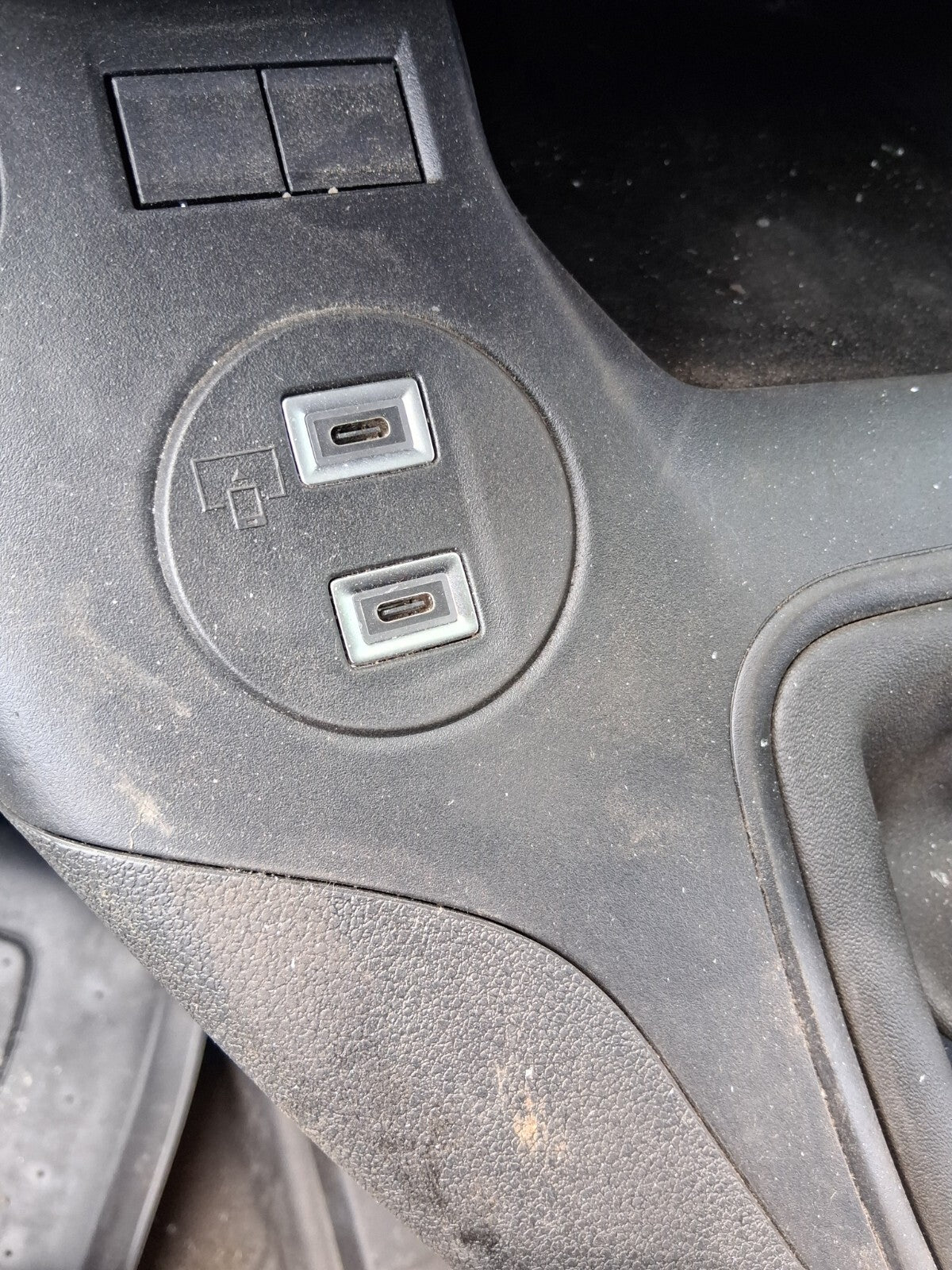 2024 TOYOTA PROACE CITY TYPE C USB CHARGING PORT