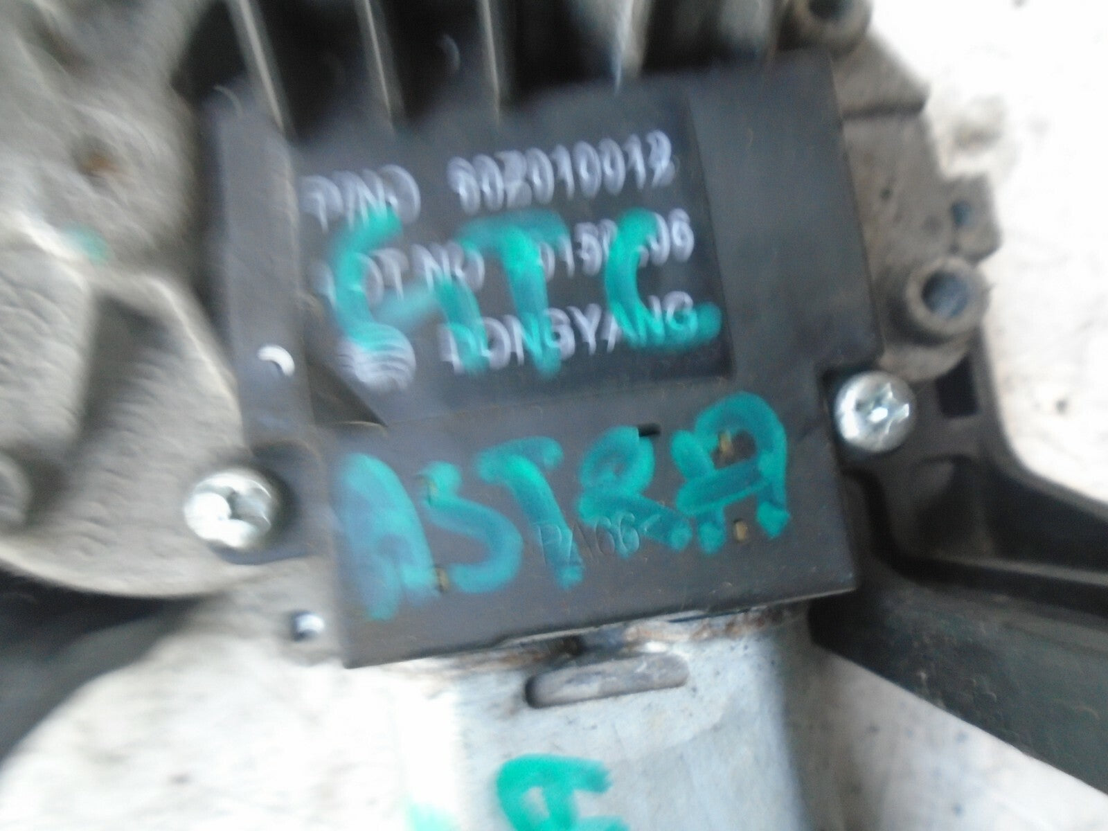 VAUXHALL ASTRA GTC 2016 REAR WIPER MOTOR 13395013