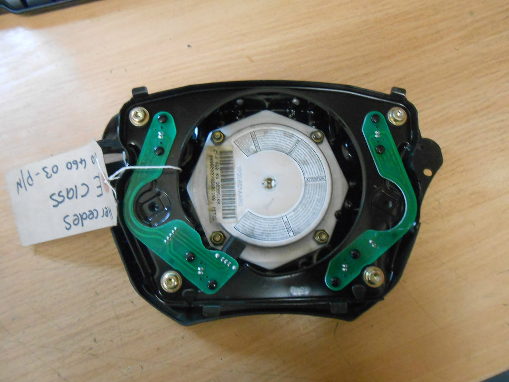 MERCEDES E CLASS W210 2000 STEERING WHEEL AIRBAG UNIT 21046003