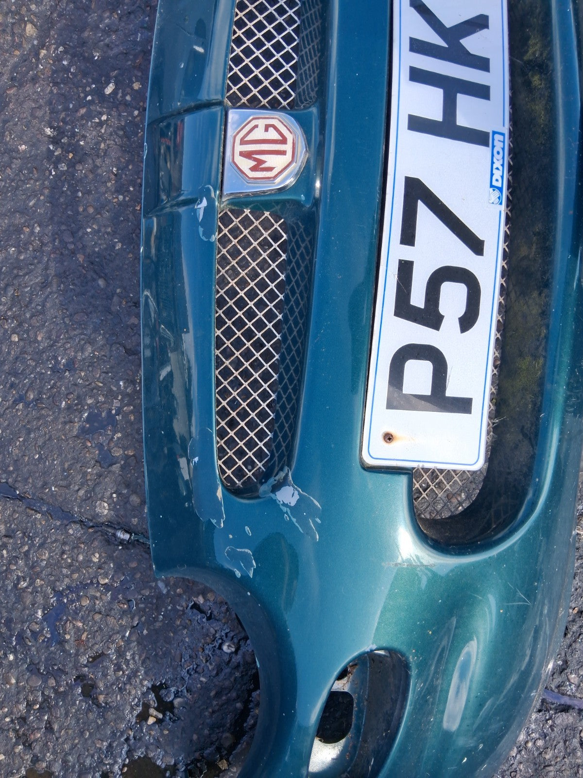 MG MGF 1996 MK1 COMPLETE FRONT BUMPER WITH GREEN BADGE GREEN