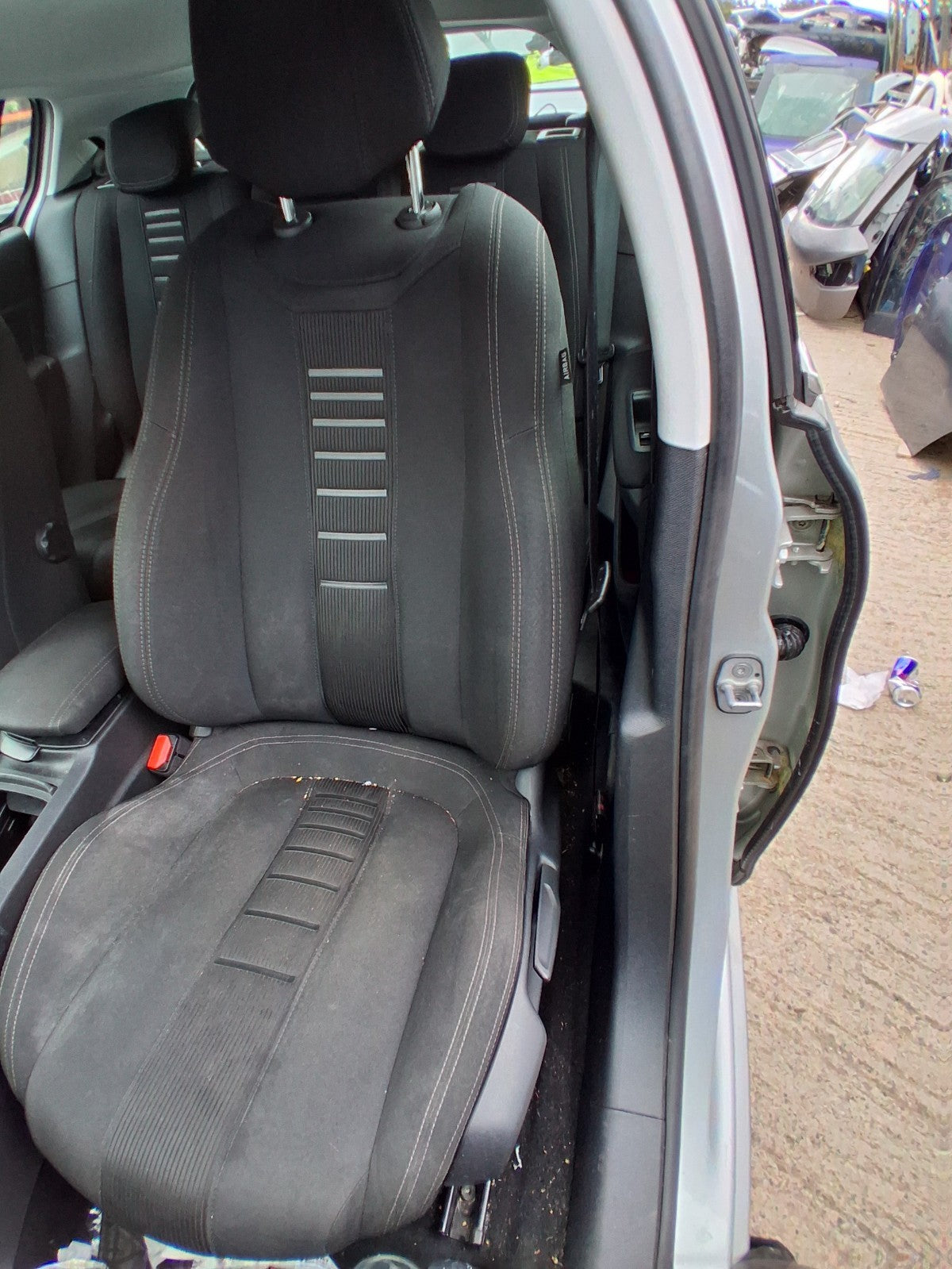 2014 PEUGEOT 308 MK2 NSF PASSENGER SIDE FRONT COMPLETE SEAT HALF LEATHER
