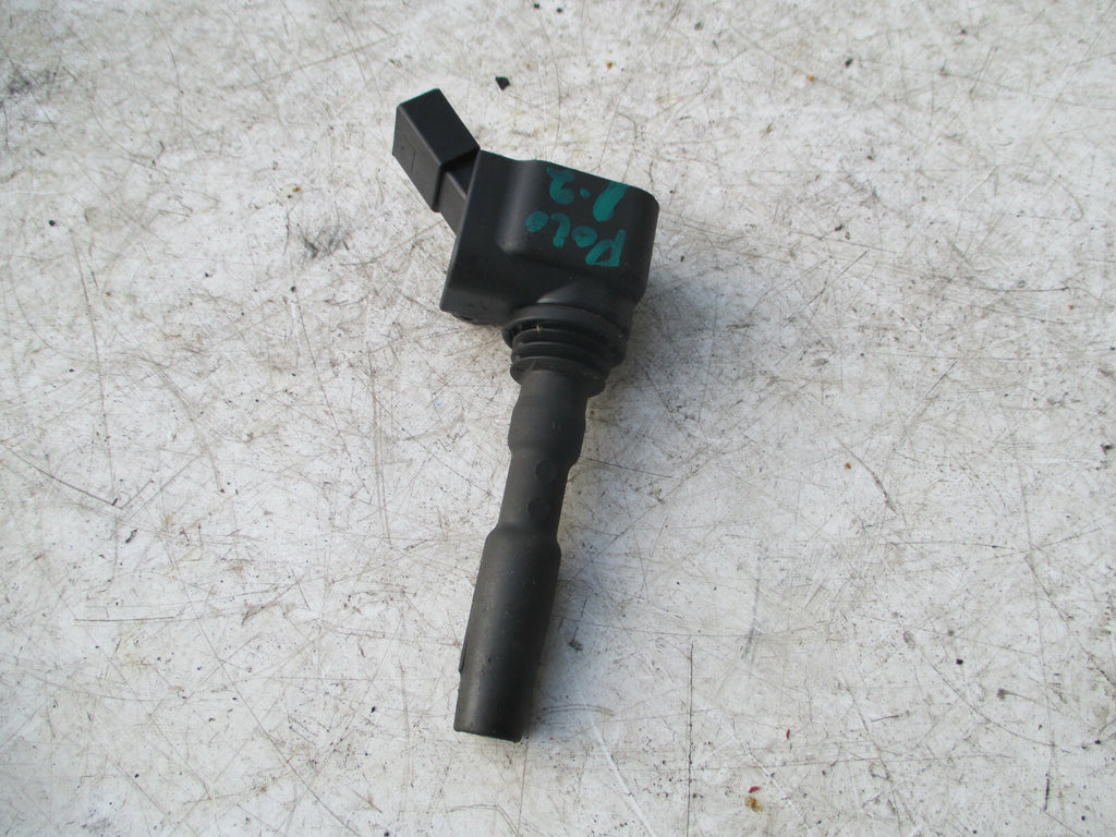 VW VOLKSWAGEN POLO 2017 1.2 PETROL ENGINE IGNITION COIL 04E905110E REF 3